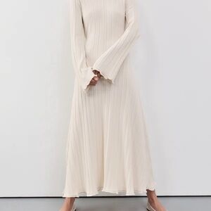 DISSH Sylvia Elegant Cream Maxi Dress